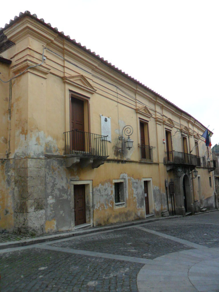 Palazzo Amaduri, vista esterna