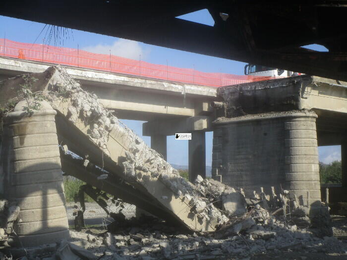 Il ponte Allaro è stato demolito