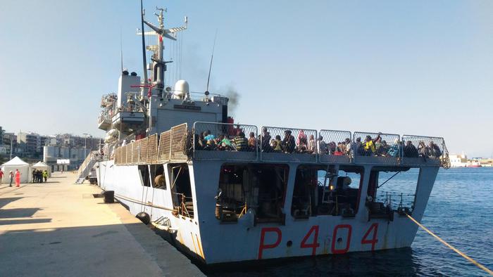 nave vega Migranti: 729 giunti a Reggio Calabria con pattugliatore "Vega"