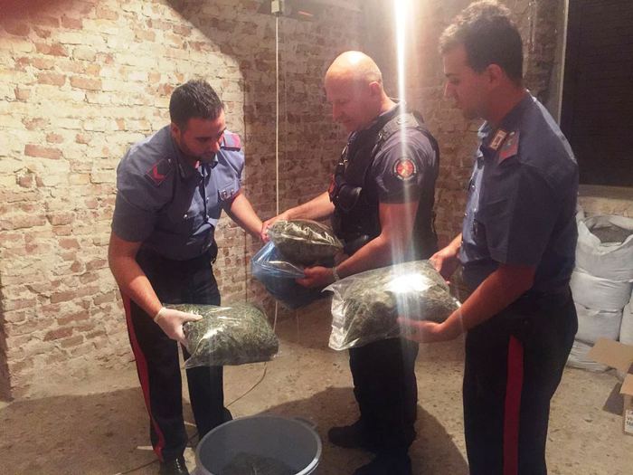 Carabinieri sequestrano droga a Melicucco