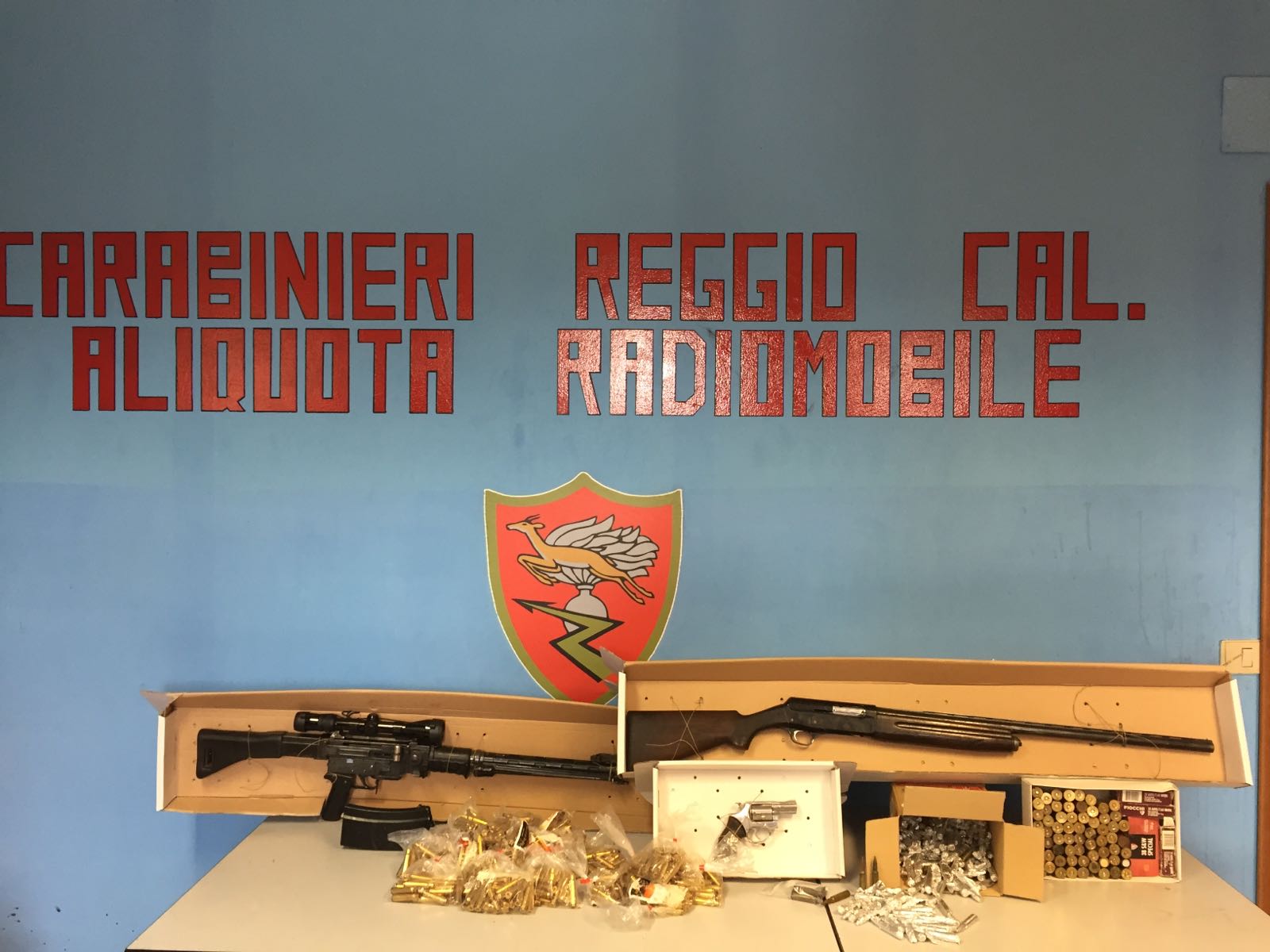 armi arsenale fucili carabinieri