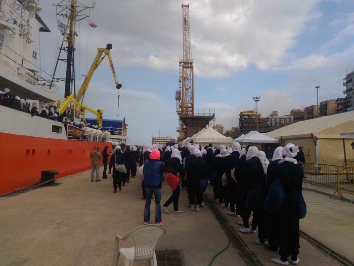 Ph. ANSA Calabria. La nave "Acquarius" di Medici Senza Frontiere attraccata nel porto di Reggio Calabria