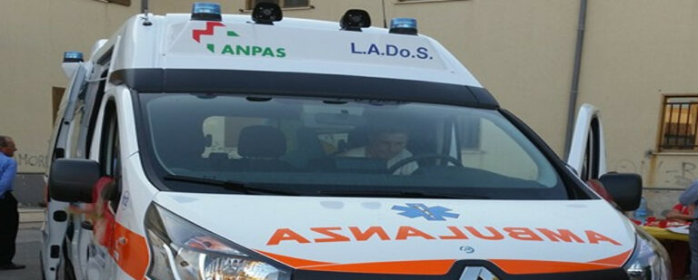 Siderno Incidente Stradale Davanti Al Municipio Ciavula