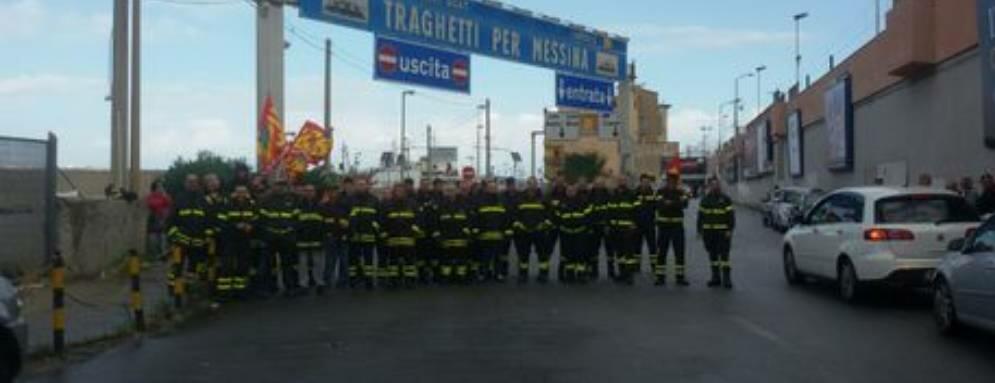 Protesta vigili fuoco, disagi a imbarcaderi Villa S. Giovanni