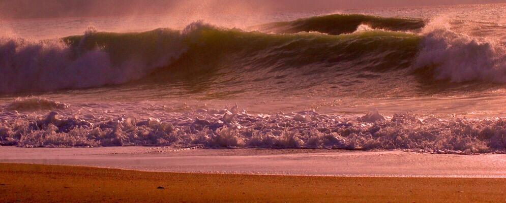 Suggestiva immagine del mare mosso a Caulonia