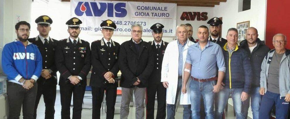 I Carabinieri di Gioia Tauro aderiscono all’iniziativa dell’Avis donando il sangue