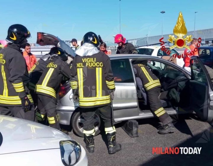 Incidente In Autostrada, Grave Una Donna. Coinvolte Tre Auto E Un ...