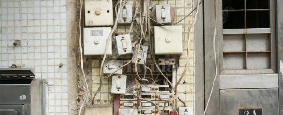 Da cinque anni mandava avanti casa e ristorante con elettricità rubata all’Enel. Arrestato noto ristoratore