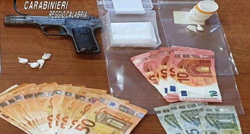 Calabria: pregiudicato trovato in possesso di cocaina e di una pistola. Arrestato
