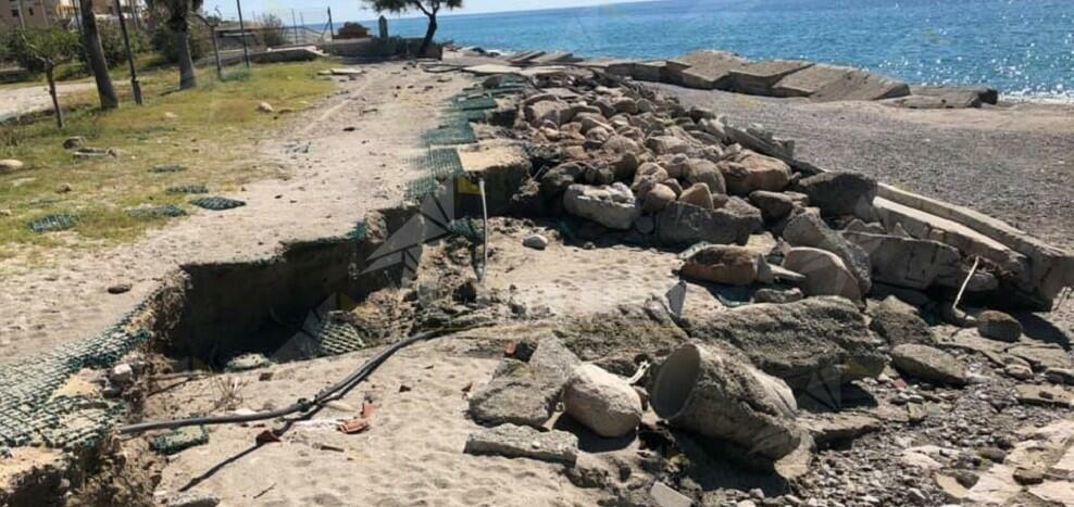 AttiviAmo Caulonia: “Ulteriormente eroso il lungomare. Situazione di pericolo”