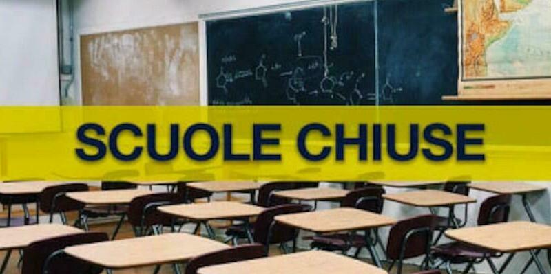 Crollo di massi danneggia la condotta idrica: domani scuole chiuse a Caulonia Centro