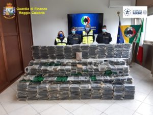 Sequestrati 932kg Di Cocaina Al Porto Di Gioia Tauro - Ciavula