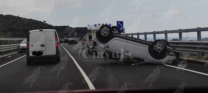 Incidente Stradale All'altezza Di Gioiosa. Coinvolte Due Automobili ...