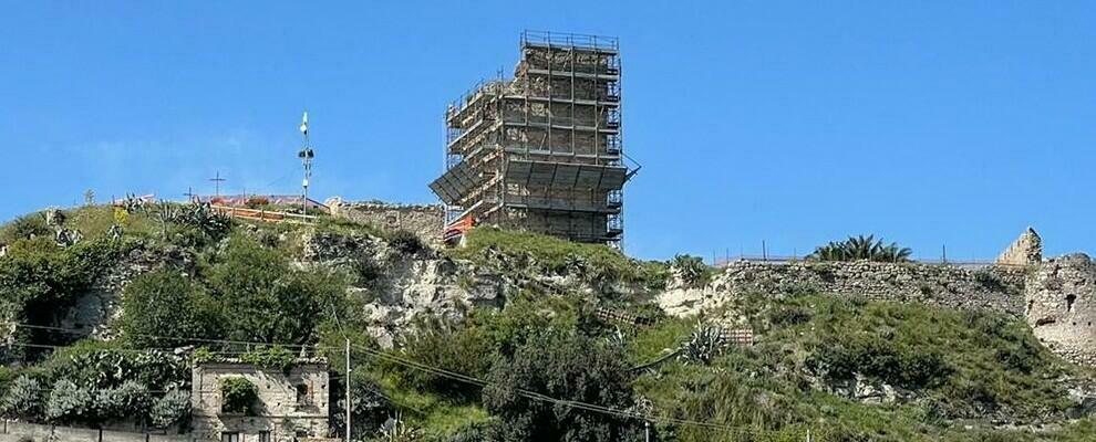 Sant’Ilario dello Jonio: proseguono i lavori di restauro al Palazzo Vitale e al castello di Condojanni