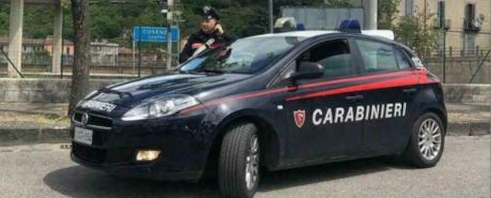 Dramma in Calabria, undicenne precipita dal balcone di casa: è grave