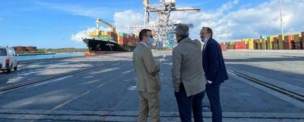 Porto di Gioia Tauro, Occhiuto: “Presto tavolo operativo per rilanciare attività ZES”