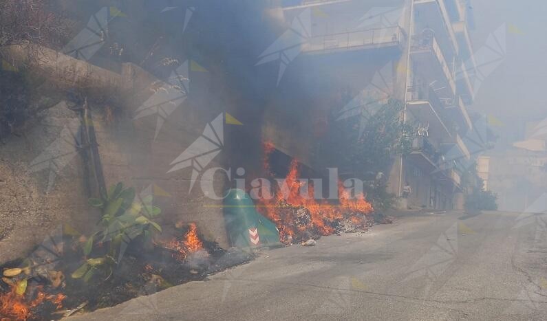 Emergenza incendi a Mosorrofa, Marra (Movimento Autonomo Popolare): “abbandonati dalle Istituzioni locali, potevamo finire come i polli arrosto”