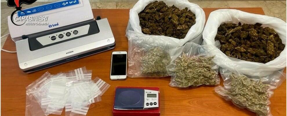 Beccato con quasi 1kg e mezzo di marijuana,  reggino finisce ai domiciliari