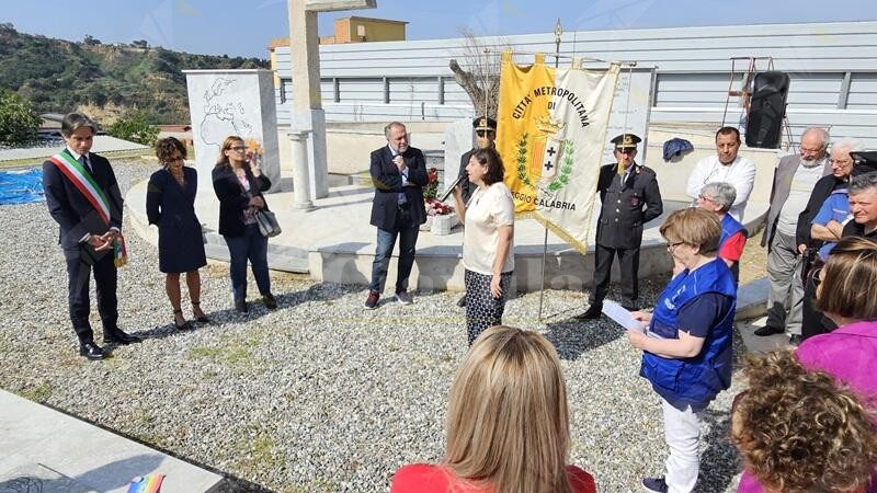 Reggio Calabria omaggia le vittime delle migrazioni con una cerimonia al cimitero di Armo