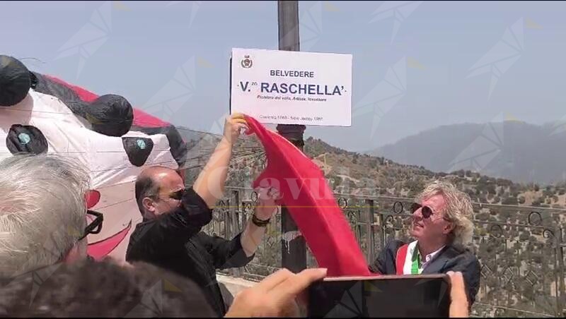 Caulonia dedica il nuovo Belvedere a Vincenzo Raschellà – Video