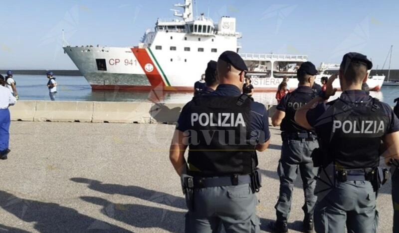 Arrestato al porto di Crotone un cittadino iraniano ricercato per una truffa da 10 milioni