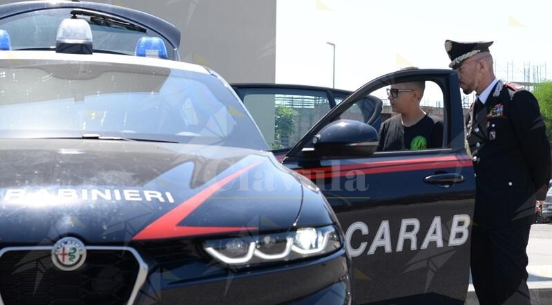 Antonio Pio 13enne di Bovalino visita la caserma dei carabinieri di Locri e corona un sogno