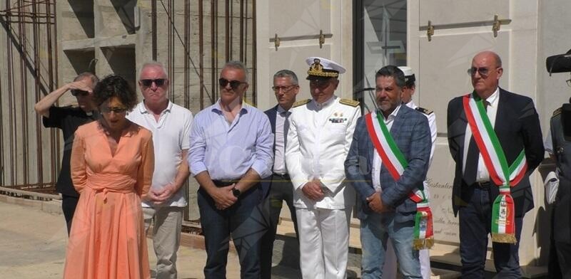 Sepolte a Reggio Calabria le salme delle vittime del naufragio di Roccella Jonica