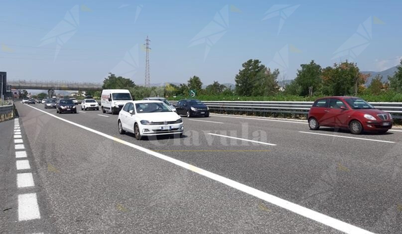 Esodo estivo, weekend da bollino nero. Fino a tre ore di attesa ai traghetti di Villa San Giovanni