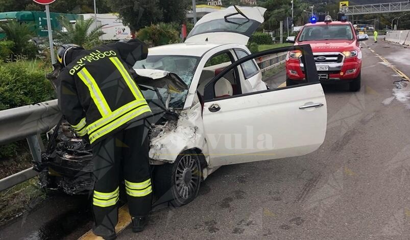 Incidente sull’A2 tra gli svincoli di Sant’Onofrio e Pizzo: intervengono i Vigili del Fuoco