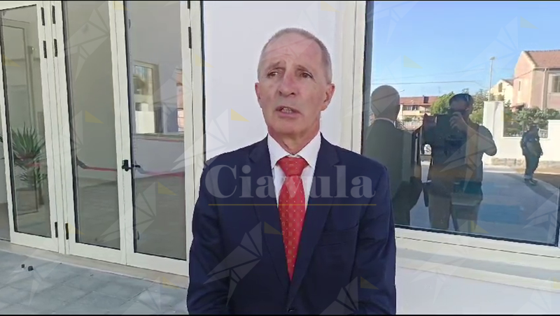 Inaugurazione scuola primaria, il sindaco di Caulonia: “Un risultato che ripaga tanti sacrifici”