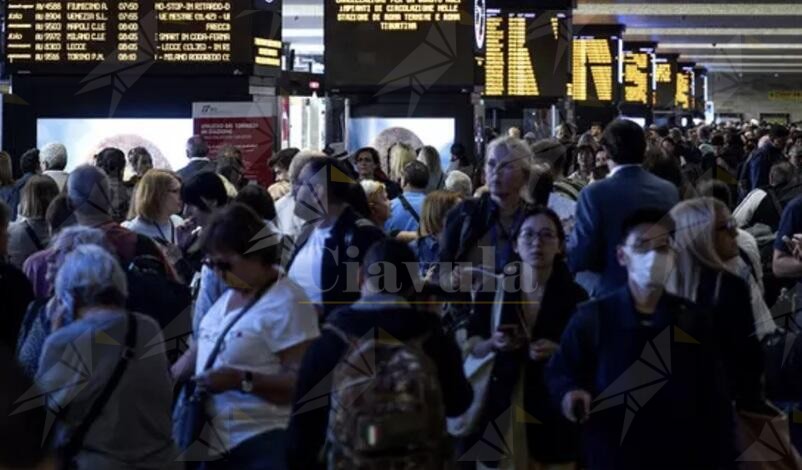 Caos treni, un guasto a Roma blocca l’Italia: l’Ass. Codici chiede il rimborso integrale del biglietto