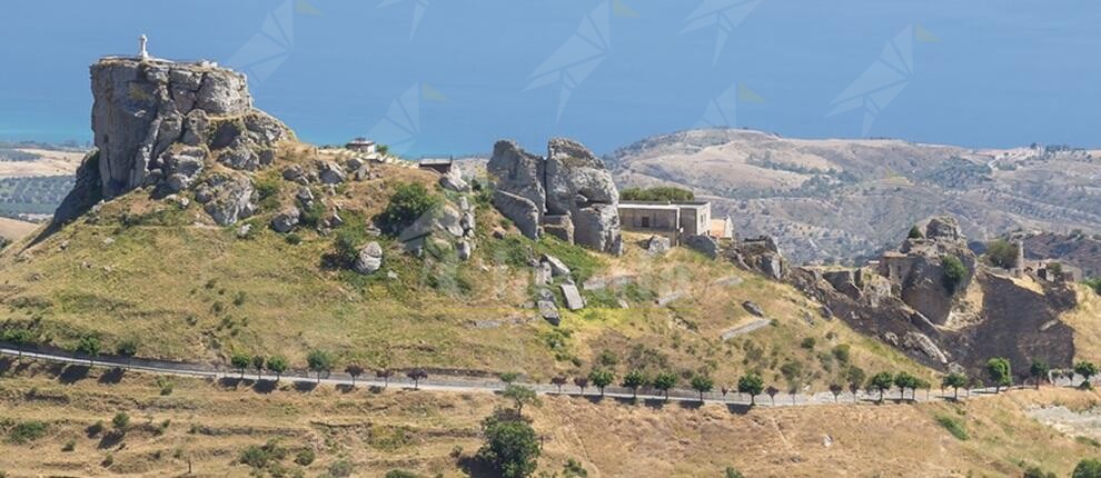 L’associazione Gente in Aspromonte organizza un’escursione alla Fortezza di Bova