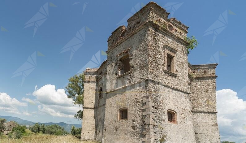 L’associazione Gente in Aspromonte organizza un’escursione al Castello Lamberti (San Fili)