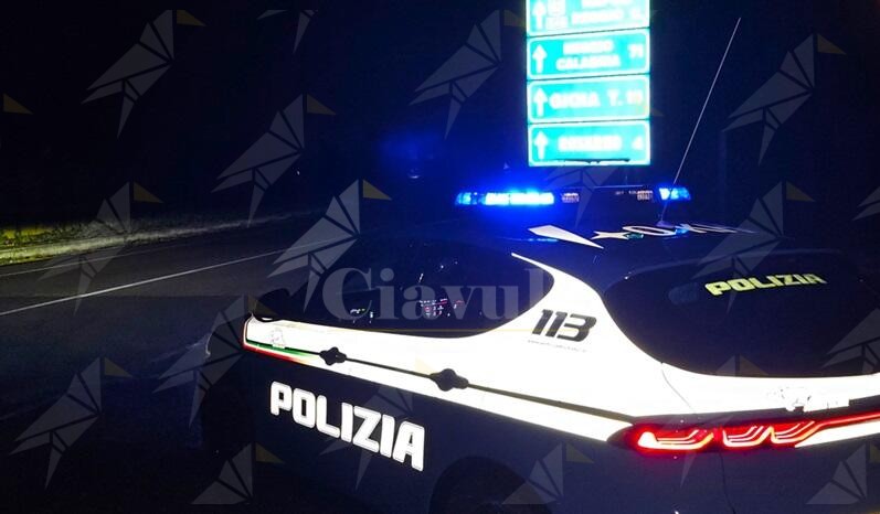 Palmi, tenta di uccidere un uomo investendolo con l’auto. Arrestato con l’accusa di tentato omicidio