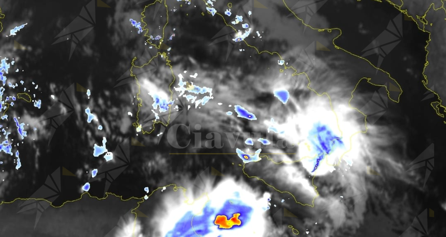 Maltempo Calabria, il vortice temporalesco si sta allontanando