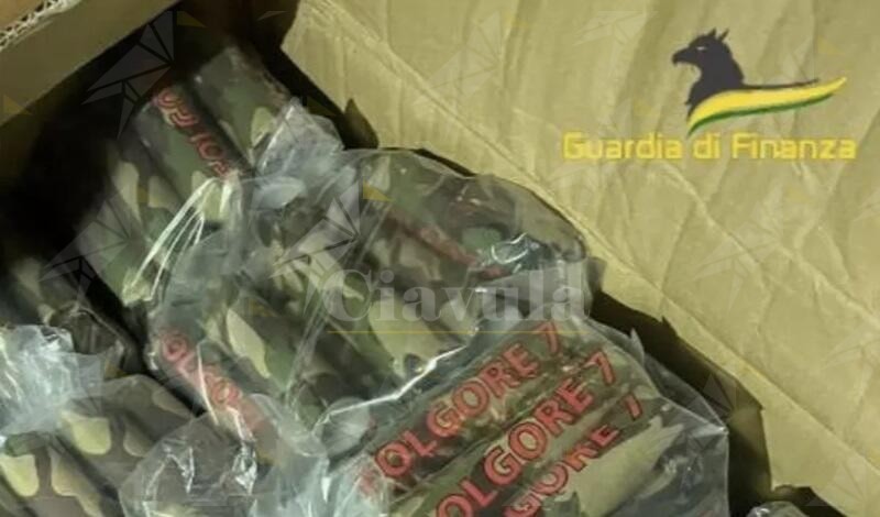 Sequestrate in Calabria 4 tonnellate di fuochi d’artificio illegali, un arresto