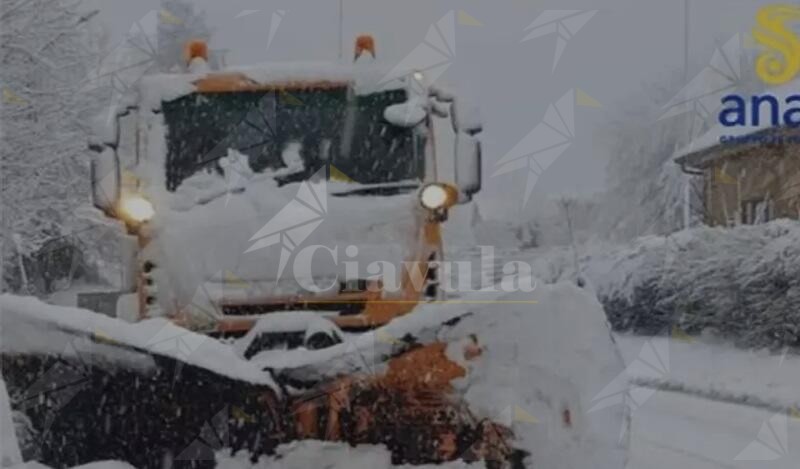 Neve e grandine in Calabria, mezzi Anas in azione sull’A2