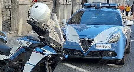 Trovato con 49 bustine di marijuana e contanti, arrestato un giovane reggino