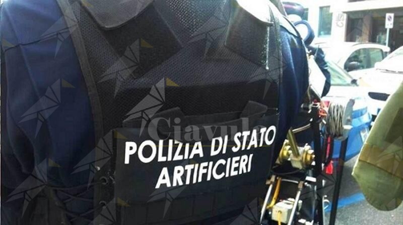 Sequestrati 155 kg di articoli pirotecnici, deferito un uomo a Catanzaro