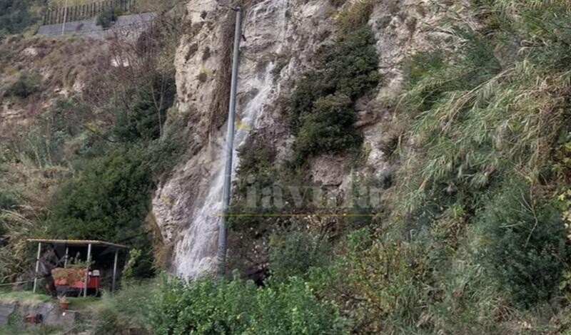 Maltempo in Calabria, chiusa una strada sul Tirreno cosentino a causa di una frana