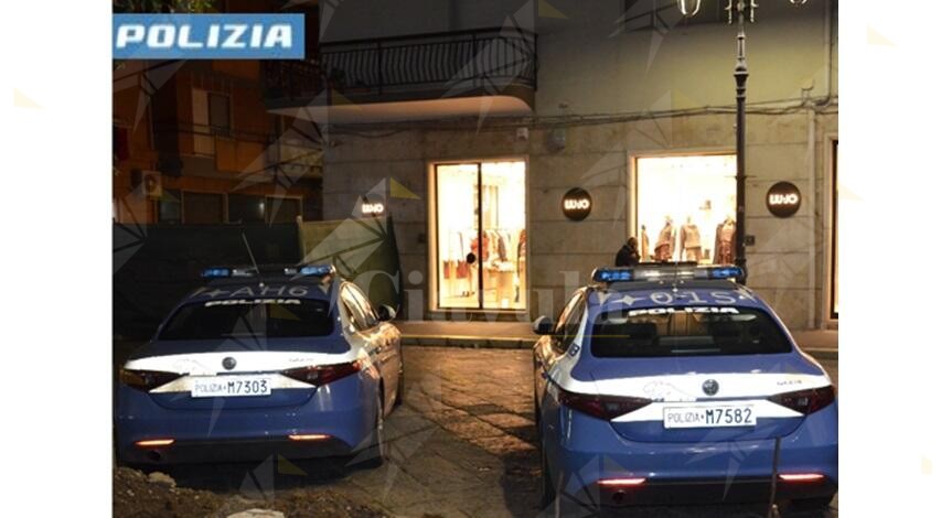 Controlli nel crotonese: sanzioni a un locale per festa abusiva e somministrazione di alcolici a minori