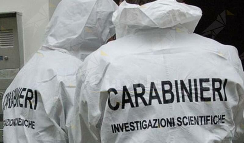 Giallo in Calabria, donna trovata morta in una pozza di sangue