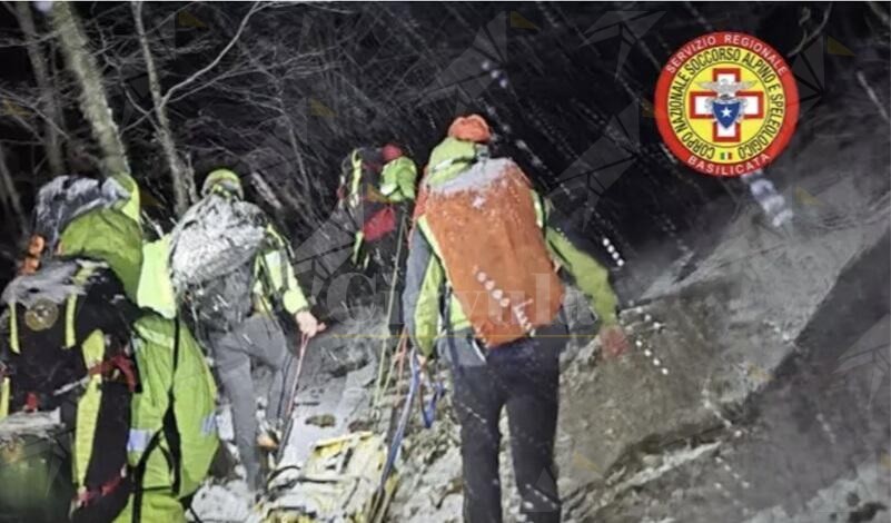 Escursionista cade e resta bloccato sul Pollino: salvato dal soccorso alpino