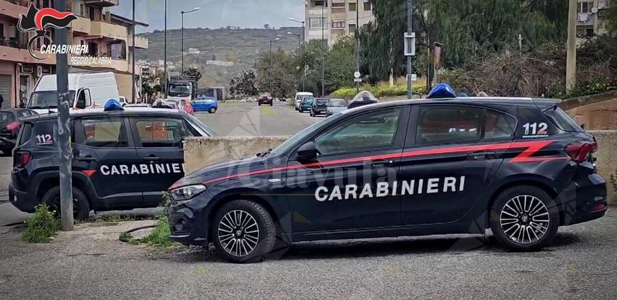 Evade dai domiciliari ma viene fermato dai carabinieri